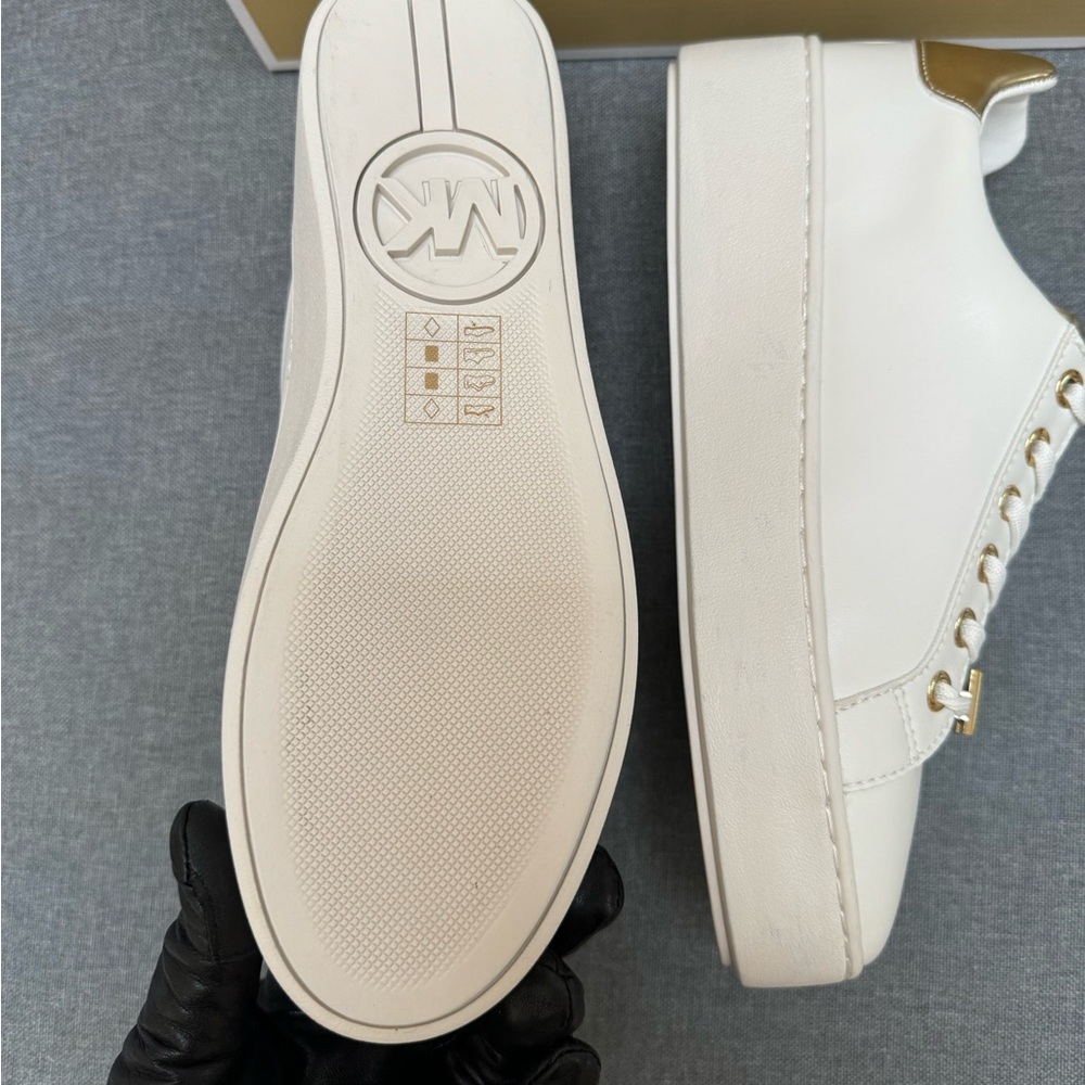 ‼️SOLD‼️🆕Michael Kors Sneakers | Size 7 - Picture 8 of 16